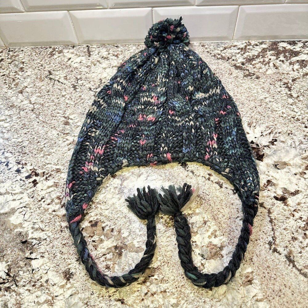 Fossil Beanie Hat with Fossil Key Accent